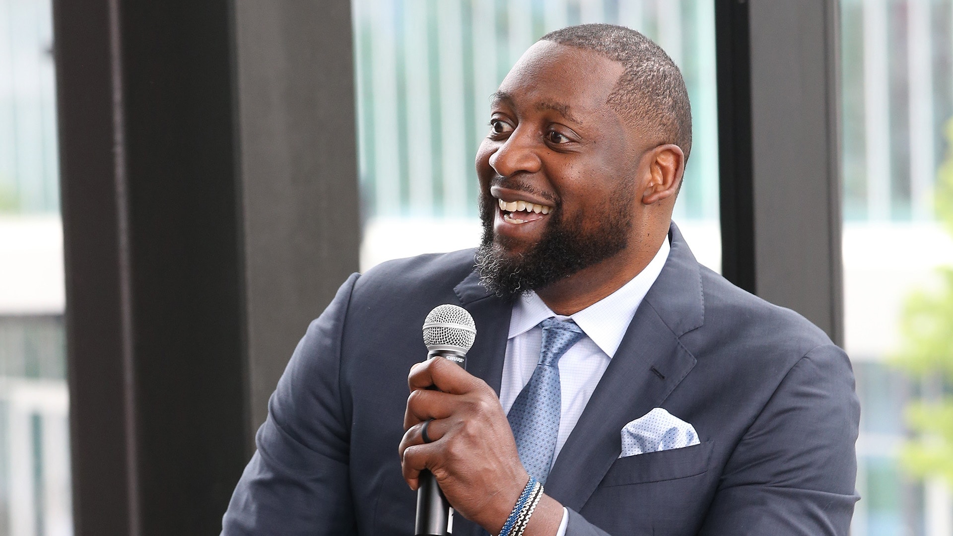 بکس کے نئے کوچ ایڈرین گریفن گیانس اینٹیٹوکونمپو کے ساتھ کام کرنے کے لئے پرجوش ہیں۔