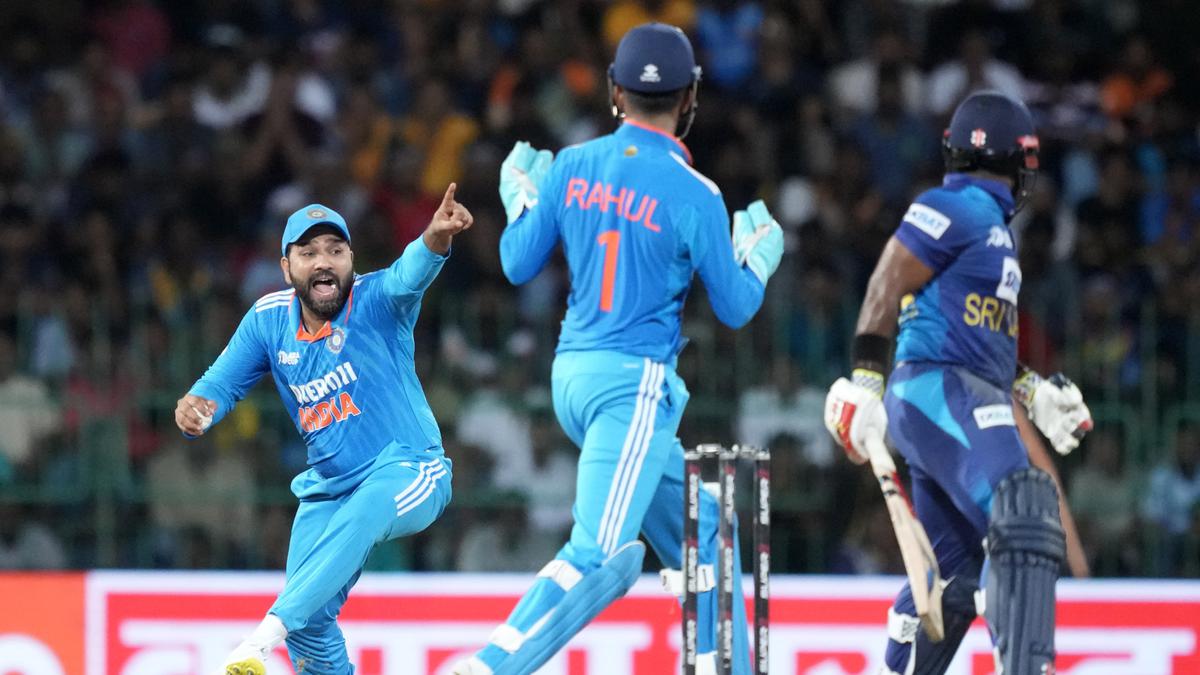 بھارت نے ایشیا کپ 2023 کے فائنل کے لیے کوالیفائی کر لیا، سری لنکا کی 13 میچوں کی جیت کا سلسلہ ختم