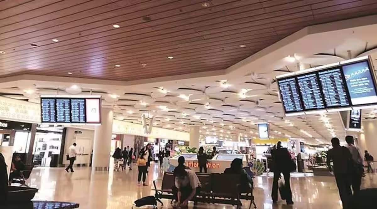 ممبئی ائیرپورٹ پر بم دھماکے کا دعویٰ