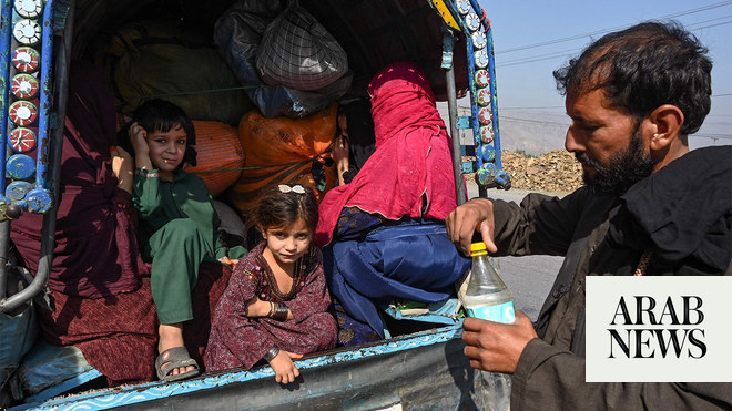 پاکستان کا غیر قانونی تارکین وطن کو ملک بدر کرنے، سرمایہ کاری دوست ماحول کے لیے سرحدی تقدس کو مضبوط بنانے کا عزم