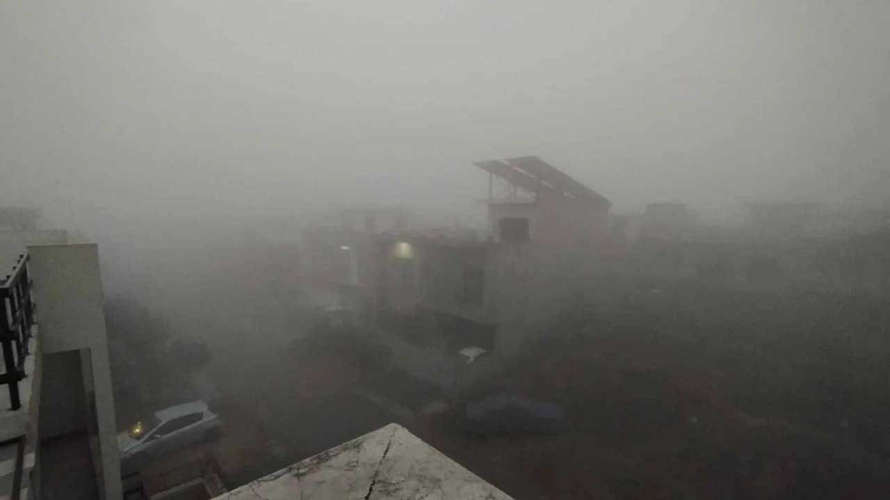 منگل اور بدھ کے لئے اسلام آباد اور پنجاب میں موسم اور دھند کی تازہ ترین صورتحال